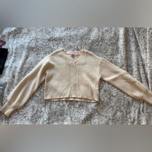 Francesca's Collections Cream V-Neck Sweater